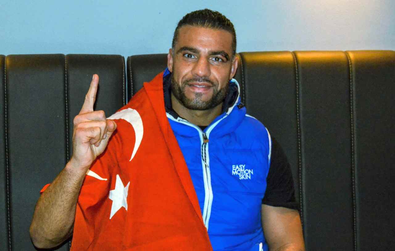 <strong>Dünya şampiyonu İstanbul’daki tetör saldırısını kınadı</strong>
