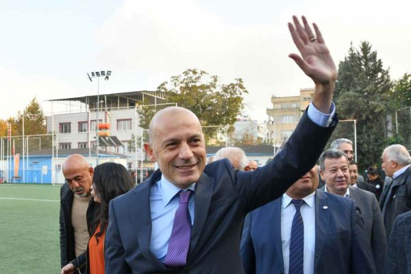 <strong>Hakem Cüneyt Çakır, Gaziantep’te çocuklarla buluştu</strong>