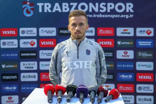 <strong>Trabzonsporlu futbolcu Edin Visca: “Sabırsızlıkla sahaya çıkmayı bekliyorum”</strong>