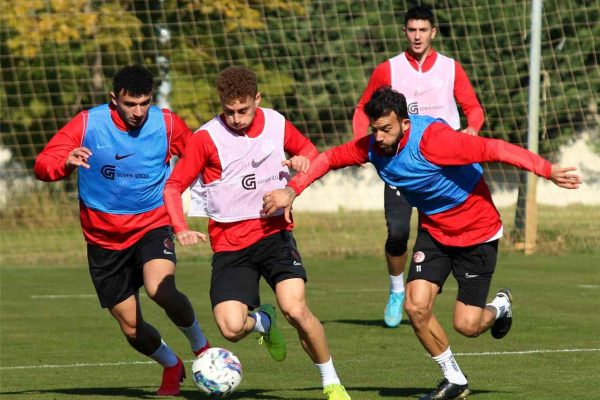 <strong>Antalyaspor, Fenerbahçe maçının hazırlıklarını sürdürdü</strong>
