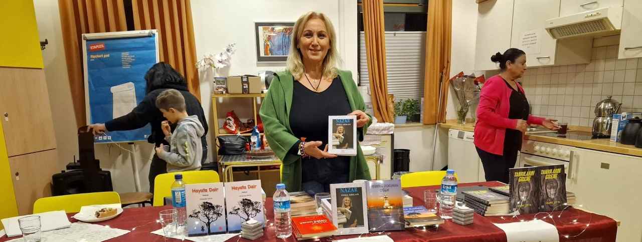 Yazar Esma Arslan Bergedorf Alevi Kültür Merkezi’nde son eseri “NAZAR”ı tanıttı