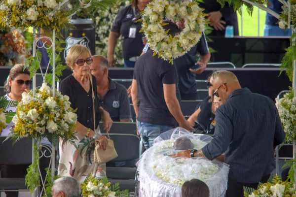 <strong>Brezilyalı efsane futbolcu Pele için cenaze töreni düzenleniyor</strong>