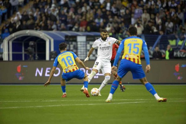 <strong>İspanya Süper Kupası’nda Valencia’yı penaltılarda eleyen Real Madrid finale kaldı</strong>