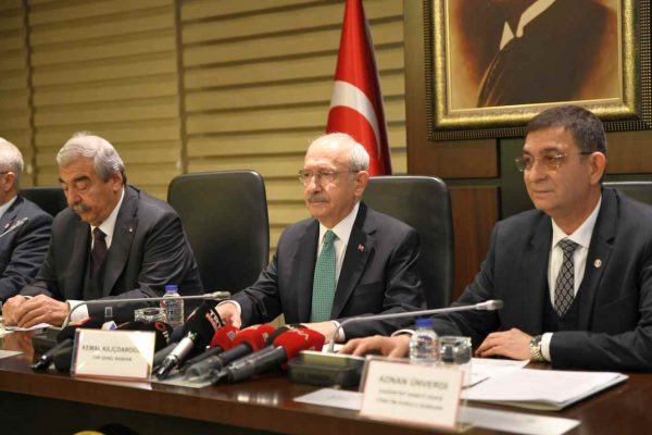 <strong>CHP Genel Başkanı Kılıçdaroğlu, kadın milletvekili sayısına dikkati çekti:</strong>