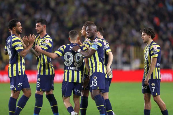 <strong>Fenerbahçe, kupada çeyrek finalde</strong>