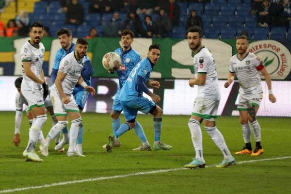 <strong>Çaykur Rizespor: 3 – Altaş Denizlispor: 1</strong>