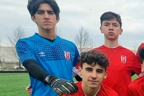 <strong>Balıkesirspor’un 15 yaş altı kalecisi, kafasına aldığı darbe sonucu hastaneye kaldırıldı</strong>