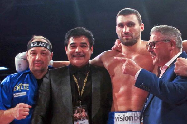 Türk kulübün boksörü Amerika’da ringe çıkıyor