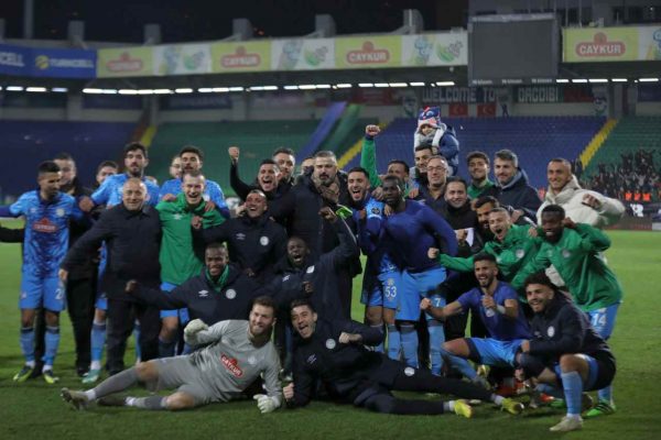 <strong> Çaykur Rizespor: 5 – Yeni Malatyaspor: 1</strong>