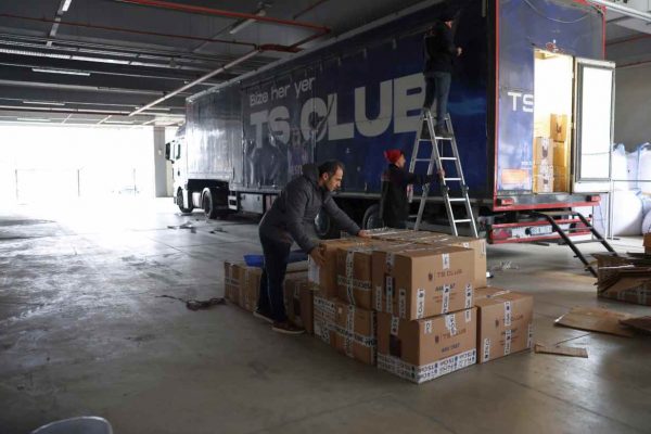 <strong>Trabzonspor, TS Club tırını depremzedeler için gönderecek</strong>