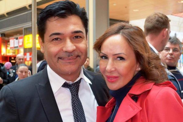 <strong>Erol Ceylan’dan depremzedelere 100  bin Dolar yardım</strong>