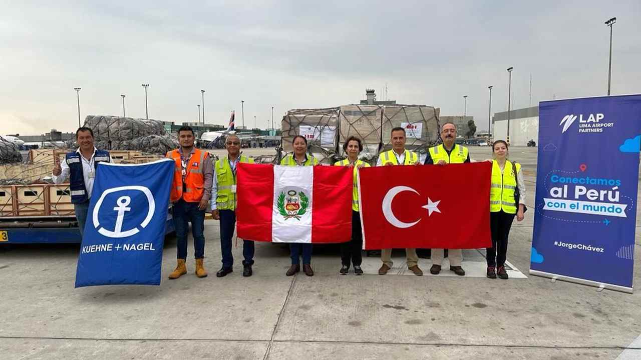 <strong>Peru’da depremzedeler için toplanan yardım malzemesi Türkiye’ye gönderildi</strong>