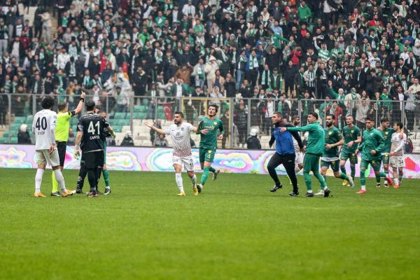 Bursaspor-Amed Sportif maçının özeti fiyasko