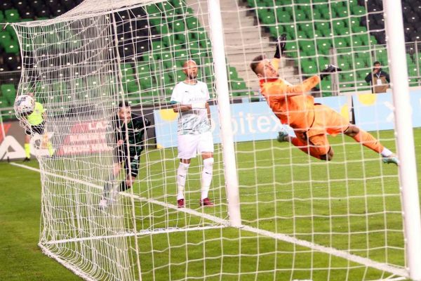 Seyircisiz maç Sakaryaspor’un