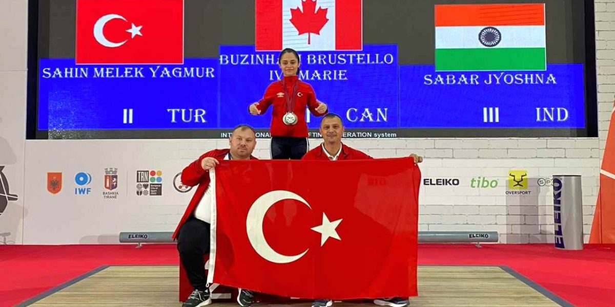 <strong>Milli halterci Yağmur Melek Şahin, Yıldızlar Dünya Şampiyonası’nda 3 madalya kazandı</strong>