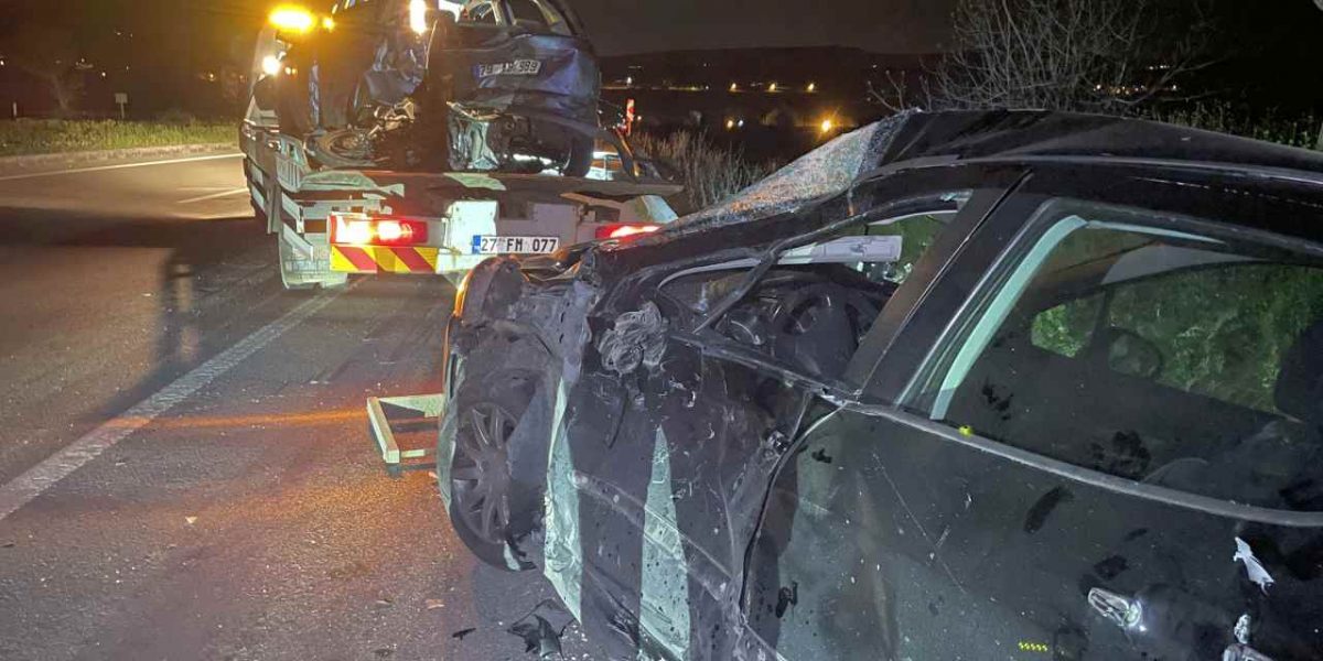 Gaziantep<strong>‘te meydana gelen trafik kazasında 2 kişi hayatını kaybetti</strong>