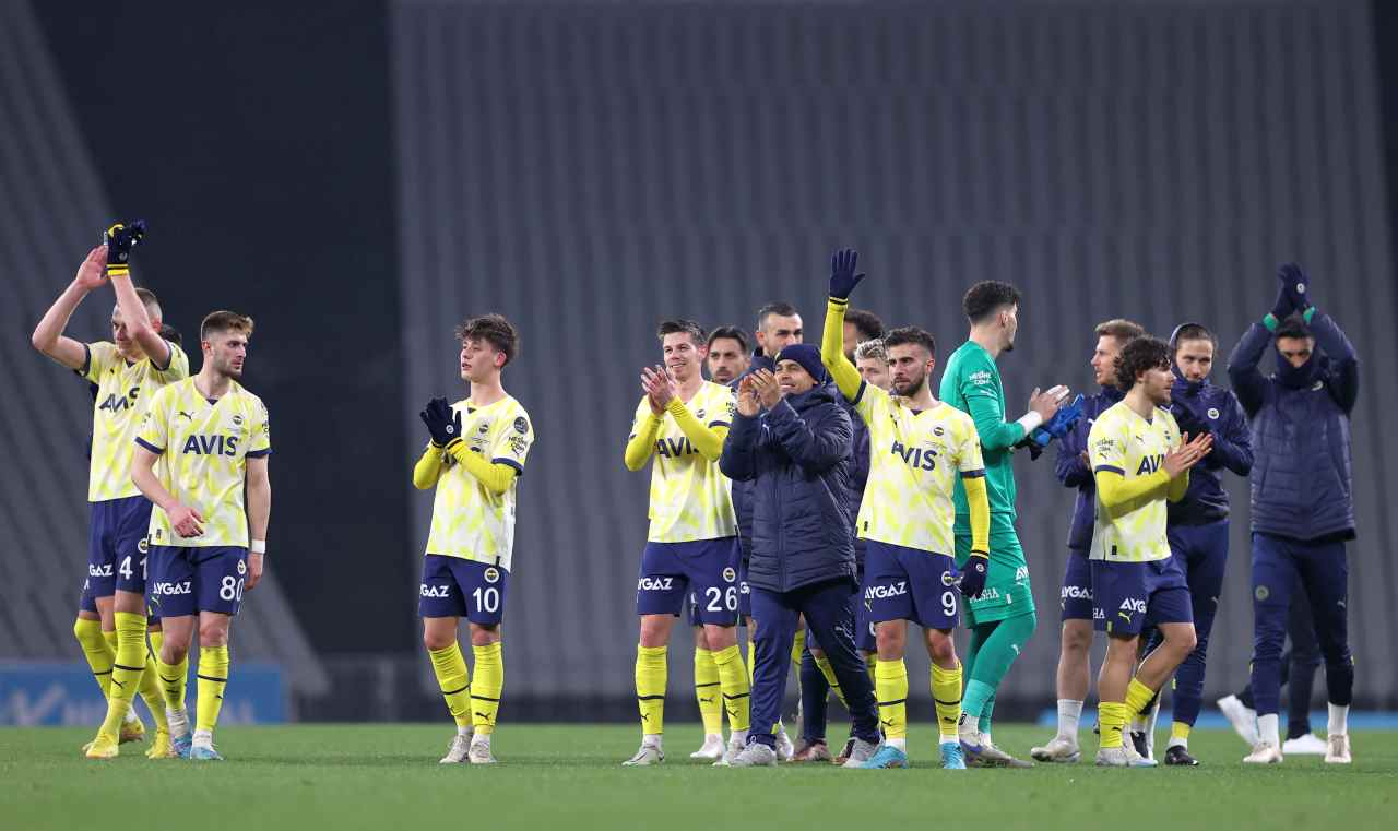 <strong>Fenerbahçe, Fatih Karagümrük deplasmanını 2-1’le geçti</strong>