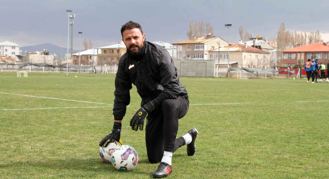 <strong>Vanspor’un kalecisi Haydar Yılmaz: “12 maç gol yememek büyük başarı”</strong>