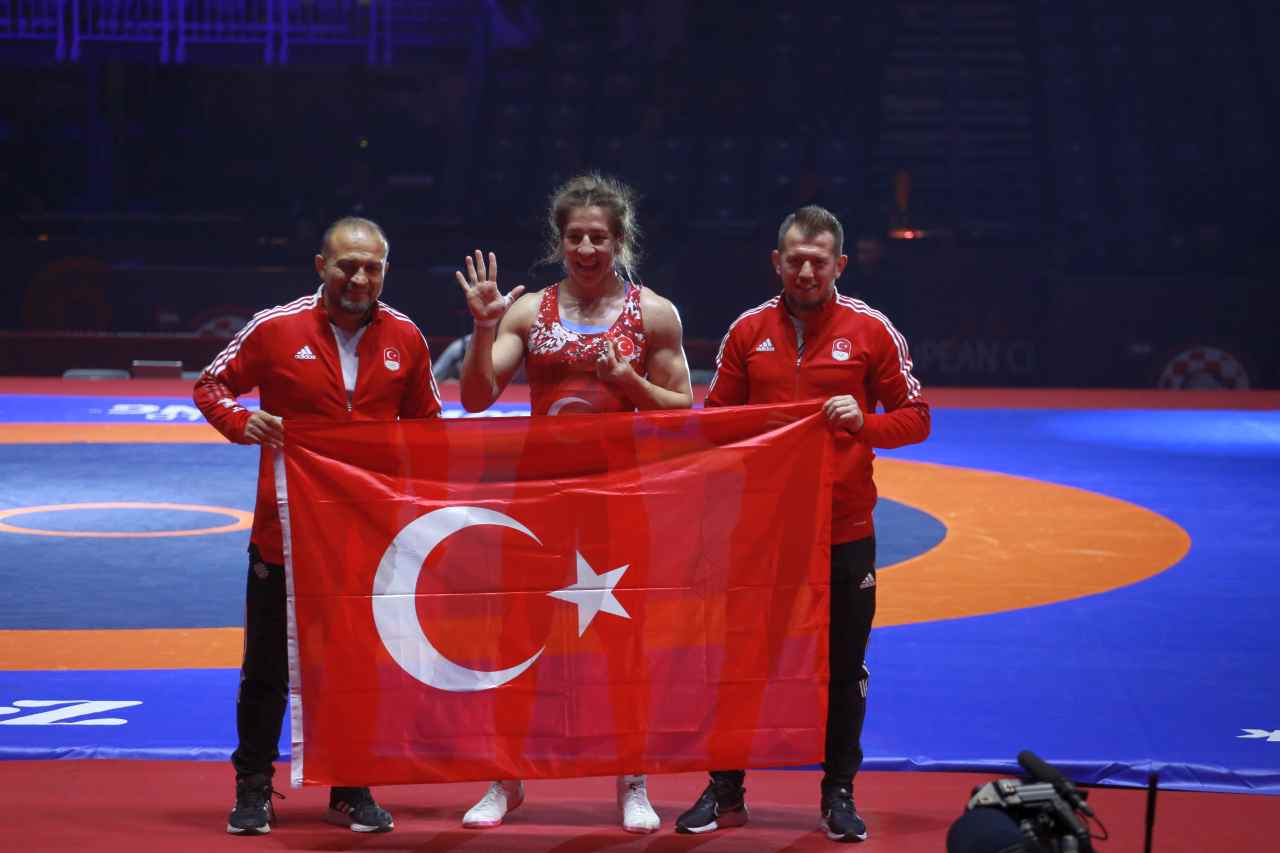 Yasemin Adar Yiğit, Avrupa şampiyonu oldu