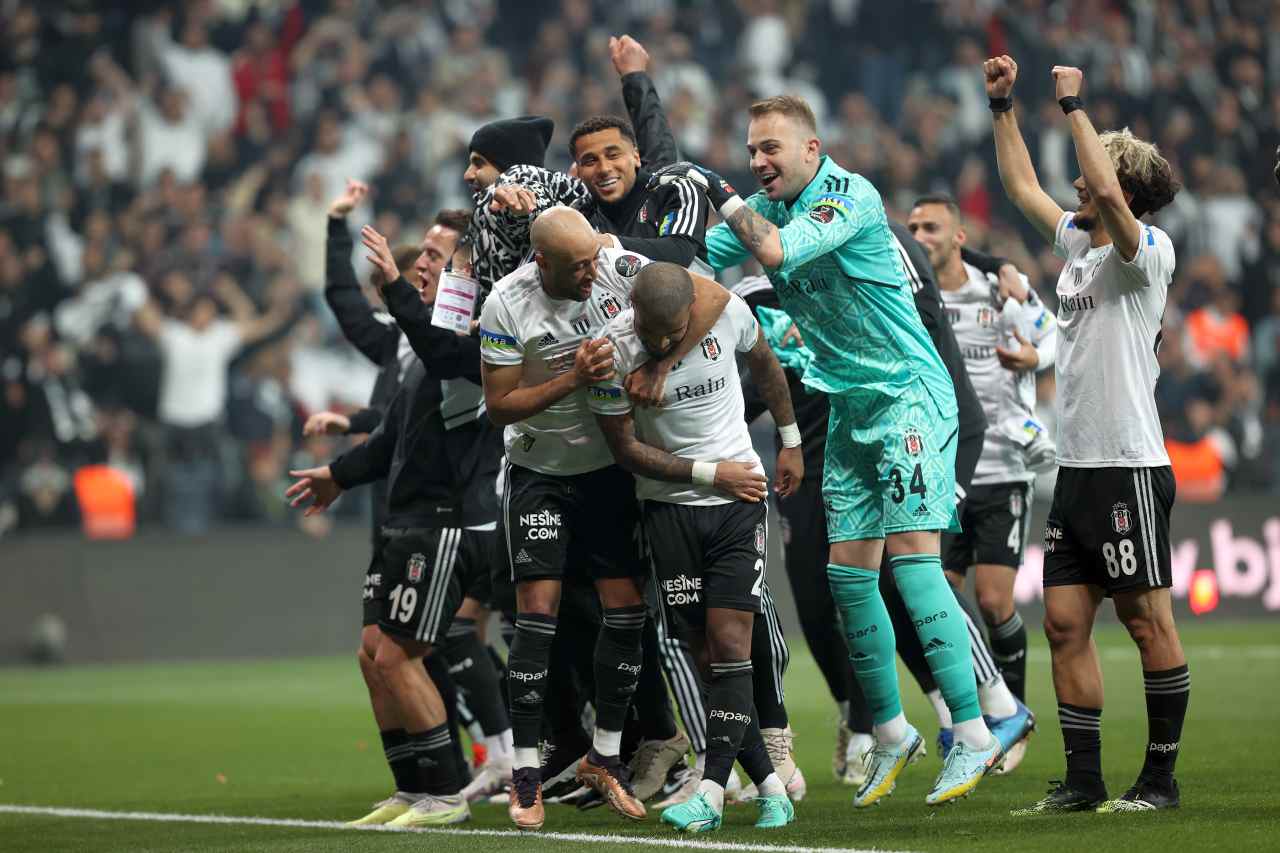 Beşiktaş, derbi galibiyetiyle zirve için umutlandı