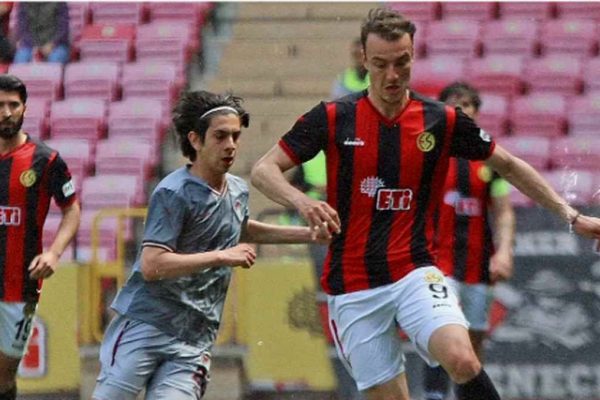 Eskişehirspor 58 yıl sonra profesyonel liglere veda etti