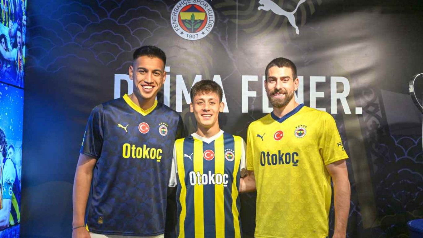 Fenerbahçe Futbol A Takımı 2023-2024 sezonu forma tanıtımı yapıldı