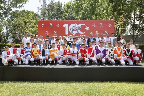 97. Gazi Koşusu öncesi “Yıldızlarla Kahvaltı” etkinliği gerçekleştirildi