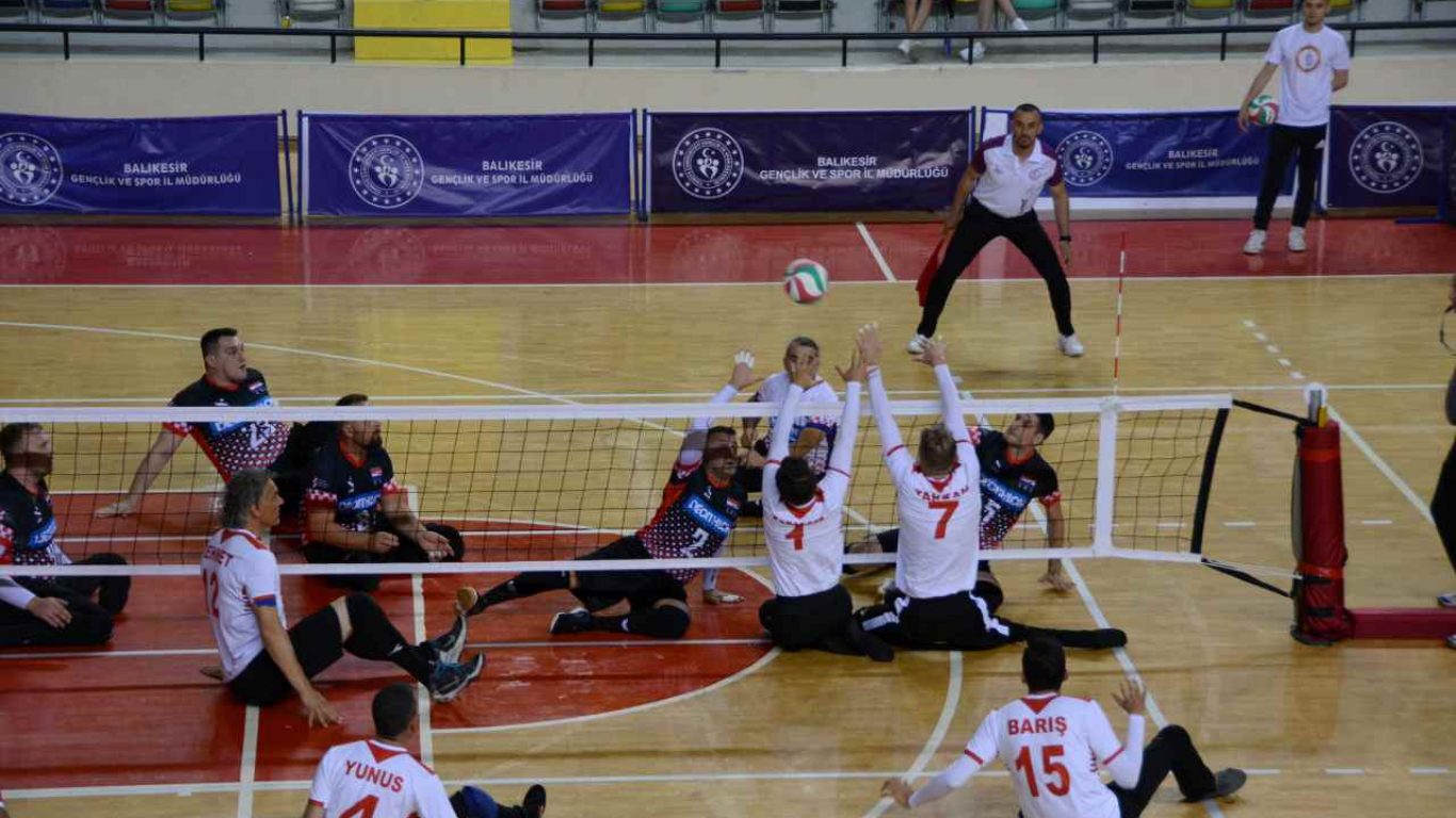 Oturarak Voleybol Uluslararası Altın Lig Şampiyonası, Balıkesir'de başladı
