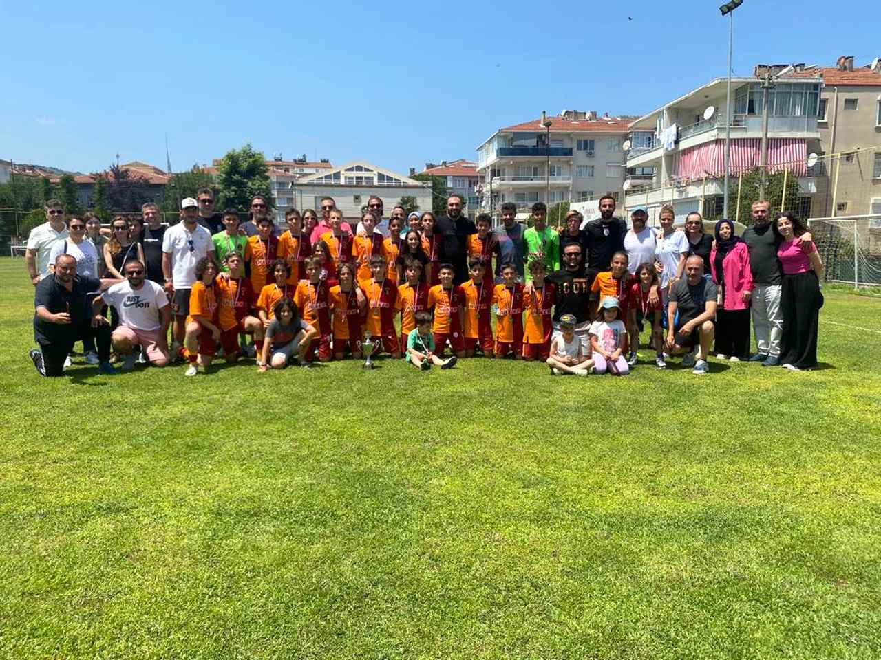 Galatasaray 13 yaş altı futbol takımı, International Maxwell Cup’ta şampiyon oldu
