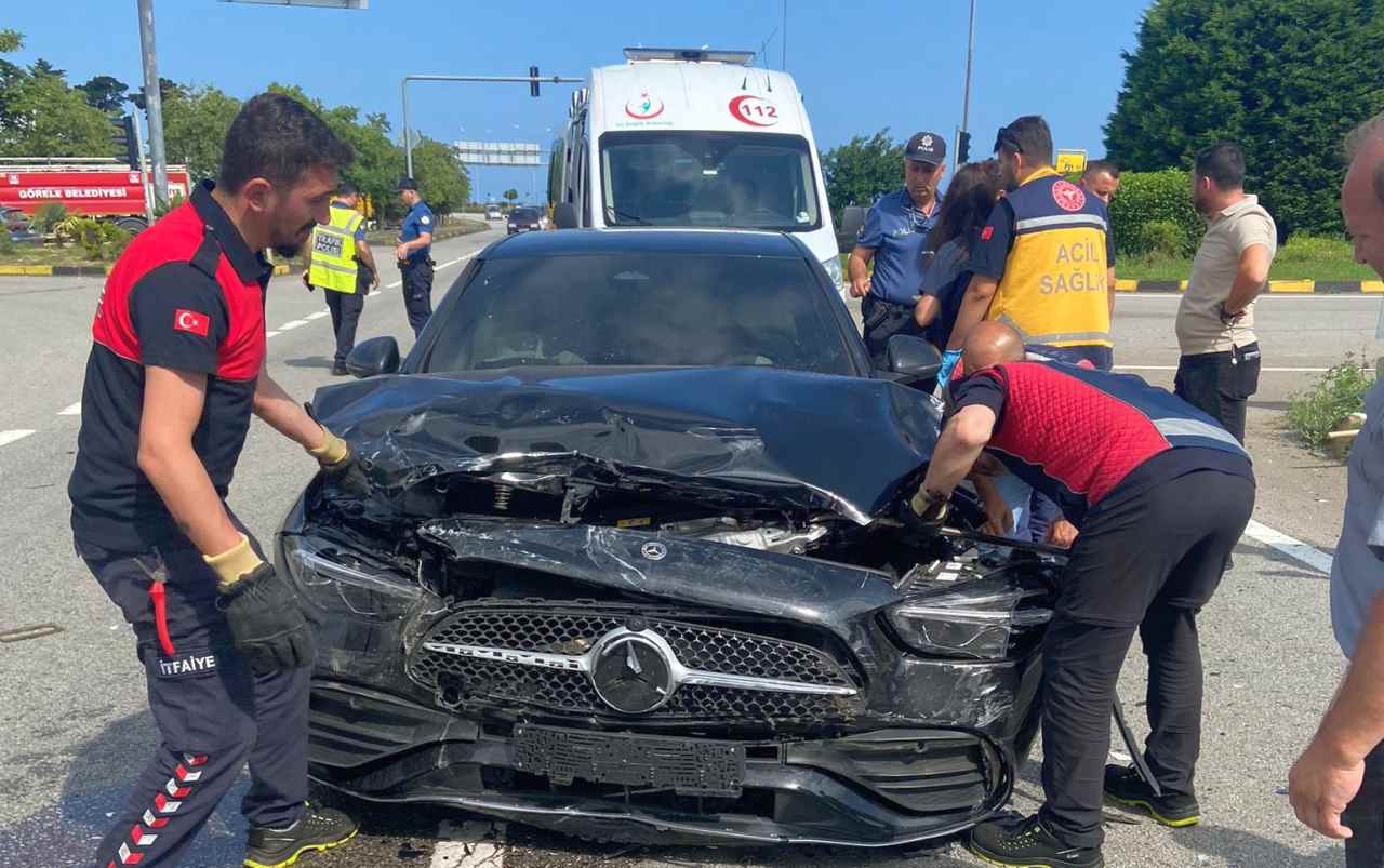 Galatasaraylı futbolcu Barış Alper Yılmaz, Giresun’da trafik kazası geçirdi