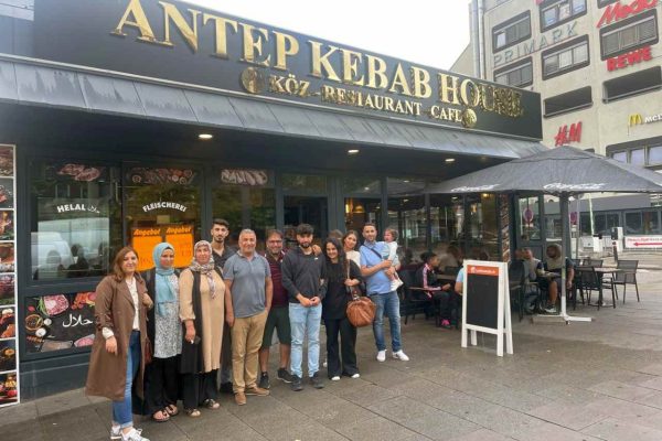 19 yaşa lezetti kutlama