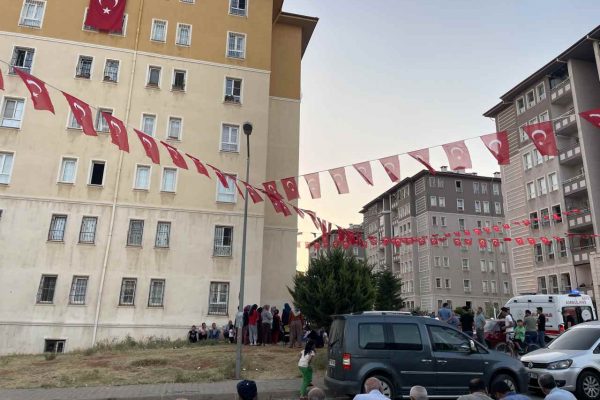 Şehit olan Özdemir’in Gaziantep’teki ailesine acı haber verildi