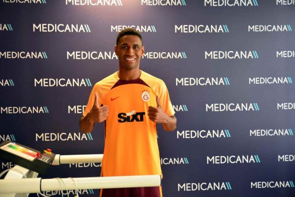 Galatasaray’ın yeni transferi Tete: “Sahaya çıkmak için sabırsızlanıyorum”