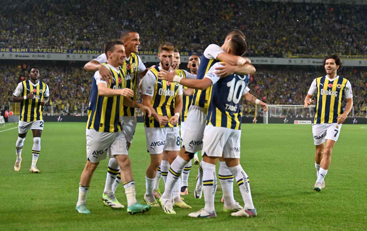 Fenerbahçe, Süper Lig’de 2023-2024 sezonuna galibiyetle başladı