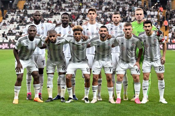 Beşiktaş, UEFA Avrupa Konferans Ligi’nde play-off turuna yükseldi