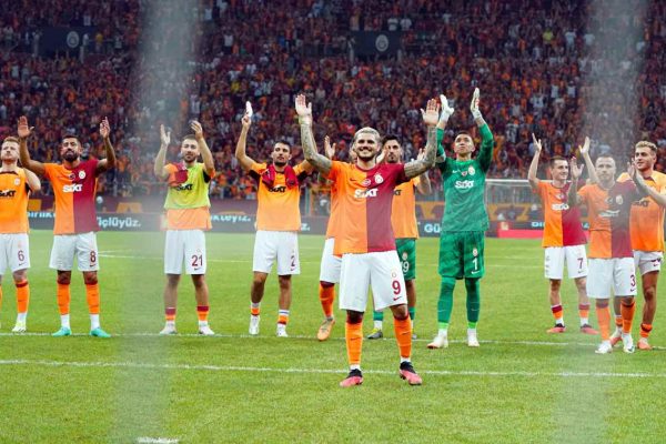 Son şampiyon Galatasaray, ilk galibiyetini Trabzonspor karşısında aldı