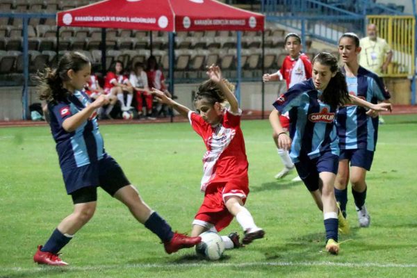 ANALİG Futbol Türkiye Birinciliği müsabakaları Karabük’te sürüyor