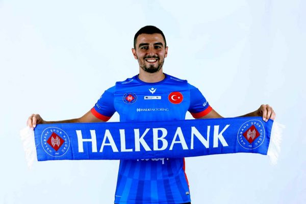 Halkbank Erkek Voleybol Takımı, İzzet Ünver’i transfer etti