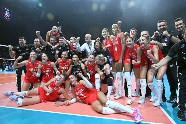 “Filenin Sultanları”nın CEV Avrupa Şampiyonası finalindeki rakibi Sırbistan oldu