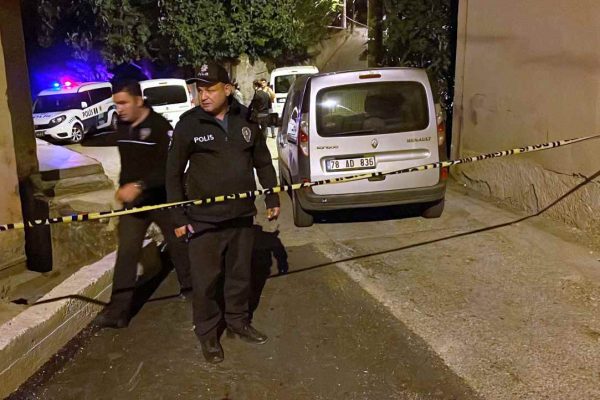 Karabük’te karısını ve kayınvalidesini tüfekle öldüren kişi intihar etti