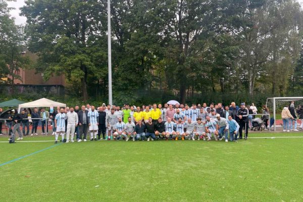 Yardım maçında efsaneler sahne aldı