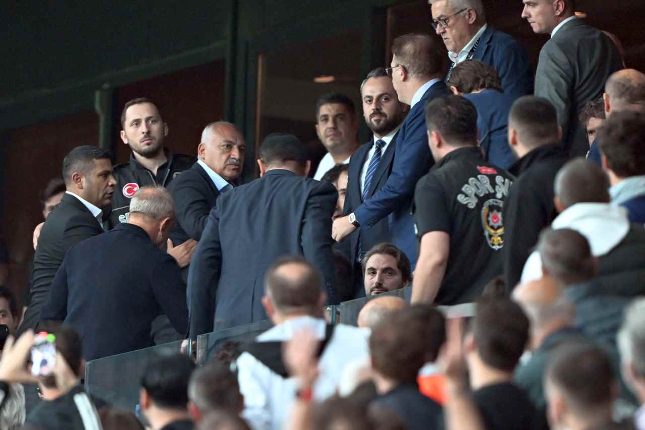 TFF Başkanı Mehmet Büyükekşi protestolar sonrası Tüpraş Stadı’ndan ayrıldı
