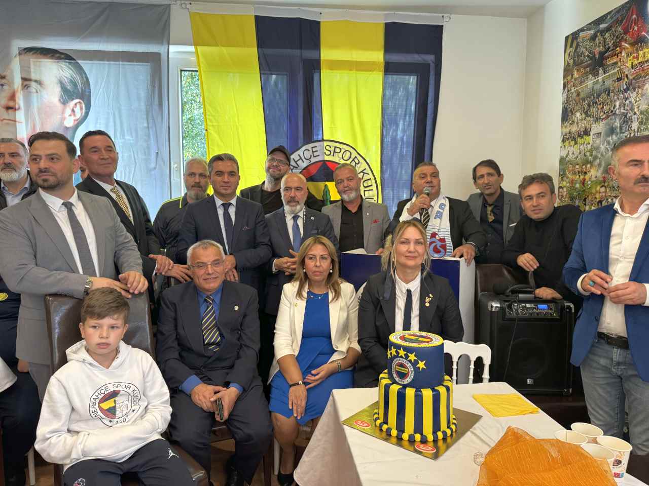 Hamburg Fenerbahçeliler Derneği’nin  Coşkulu Yeni Lokal Açılışı 
