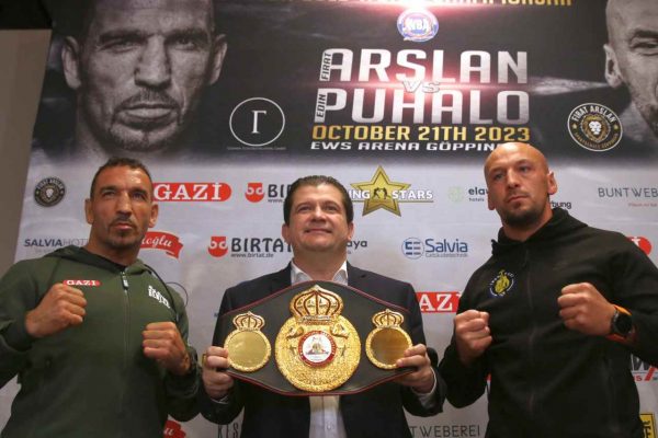 Taraflar ilk kez göz göze geldi.