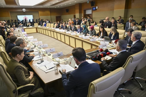 Türkiye, İsveç’in NATO’ya katılım sürecini erteledi