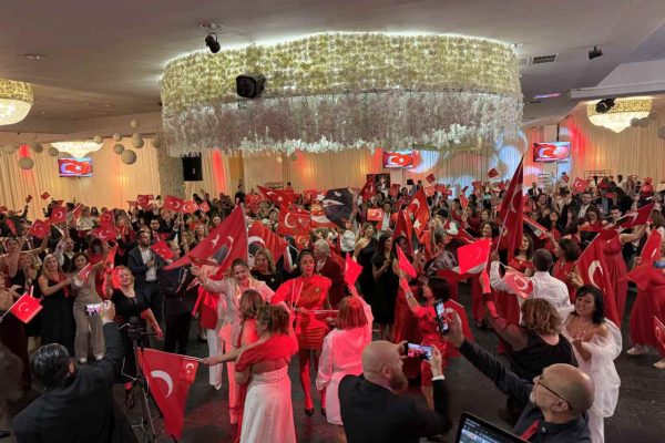 ADD Hamburg, Cumhuriyet’in 100’üncü yılını coşkuyla kutladı!