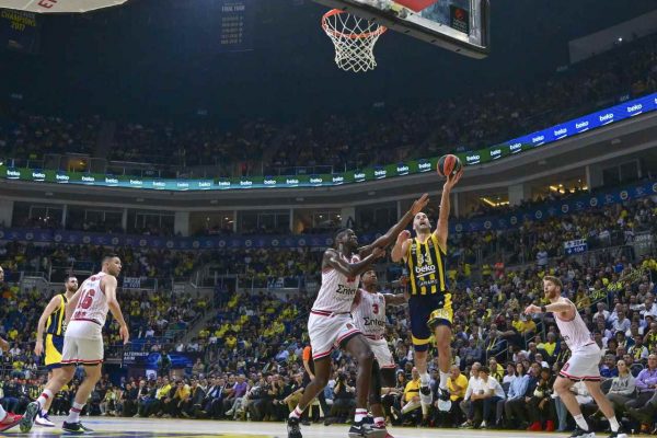 Fenerbahçe Beko: 79 – Olympiakos: 77