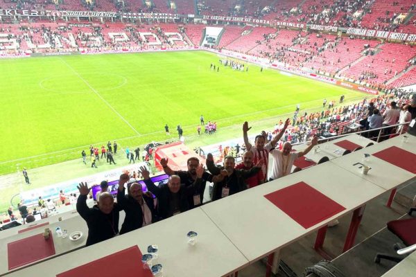 Hamburg Türk Basın Birliği, Samsunspor’a uğurlu geldi