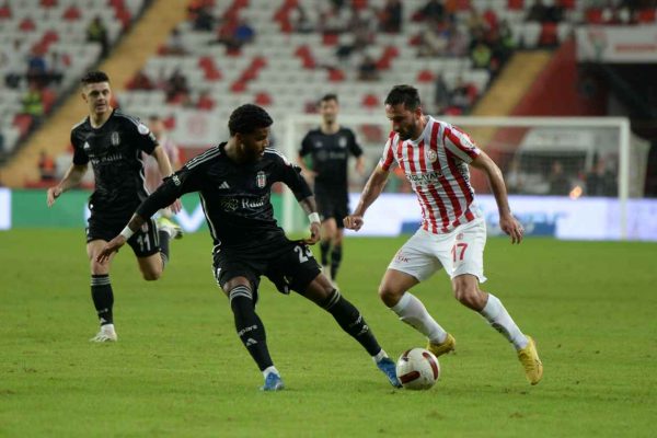Beşiktaş’ta düşüş devam ediyor