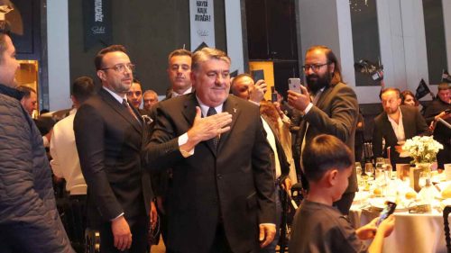 Beşiktaş Kulübü Başkan Adayı Serdal Adalı, Adana'daki kongre üyeleriyle buluştu